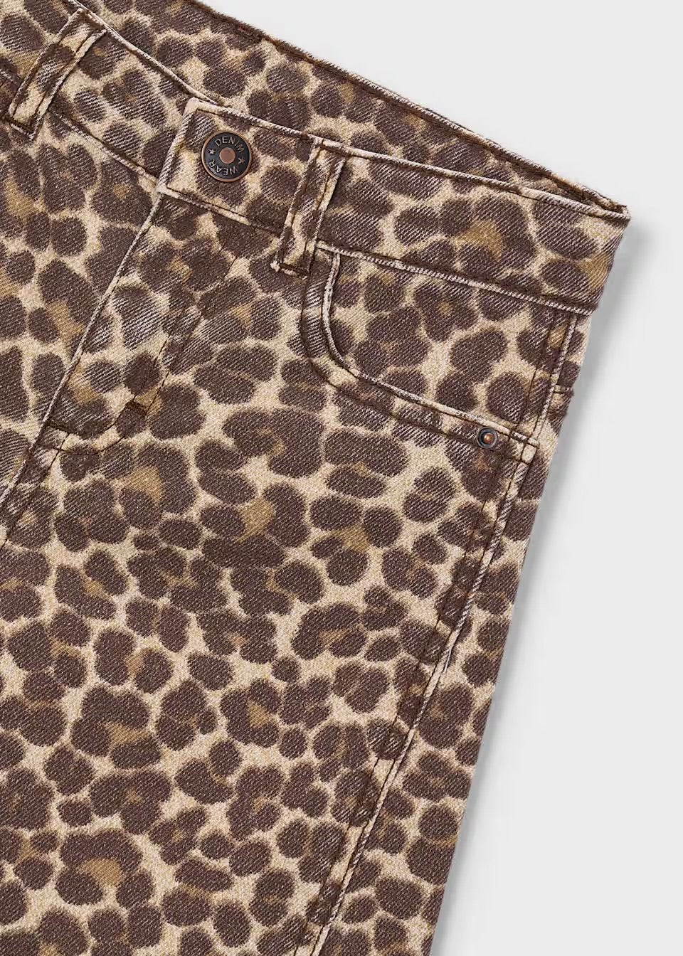 Pantalon larga