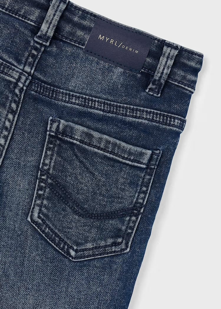 Pantalón de mezclilla ajustado