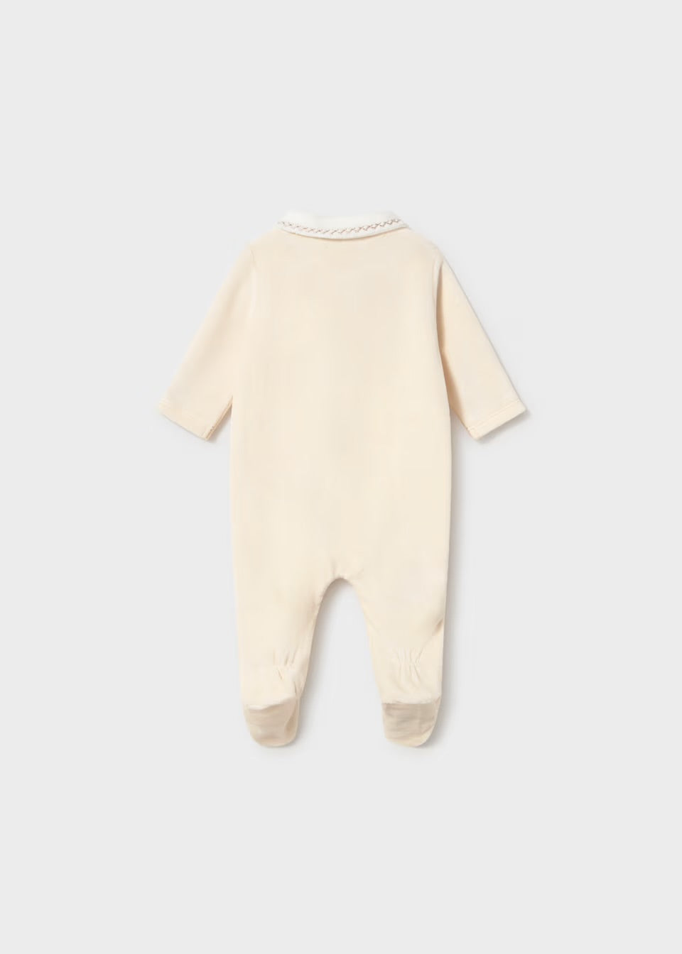 Pijama bordada recién nacido