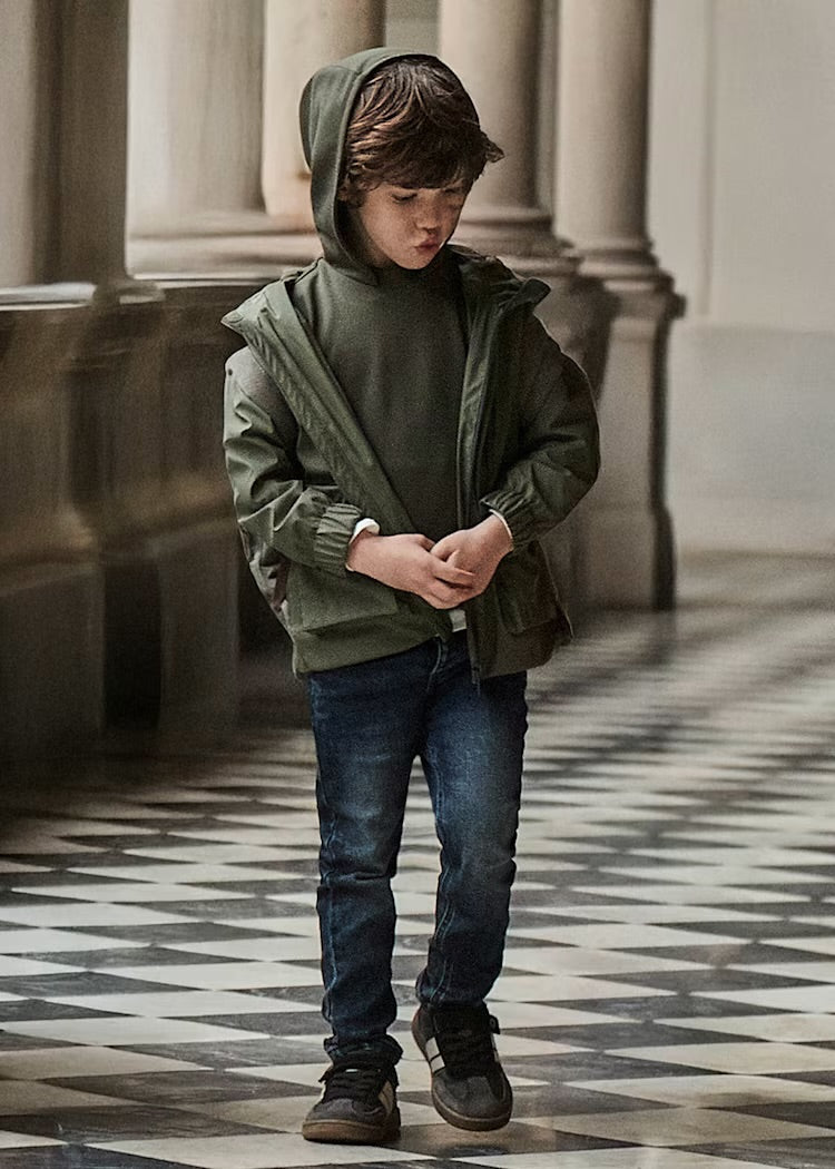 Pantalón de mezclilla ajustado