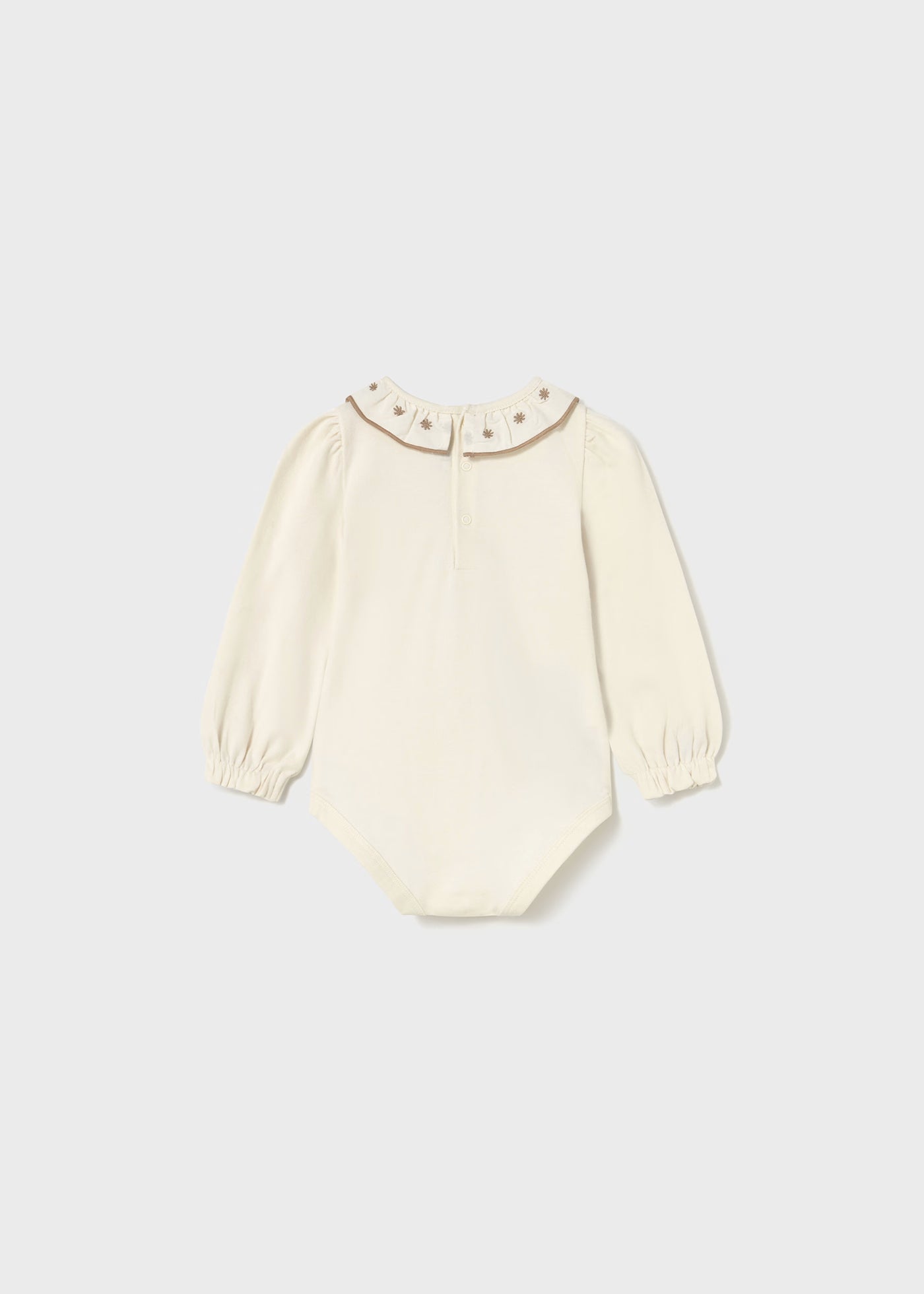 Body cuello bordado