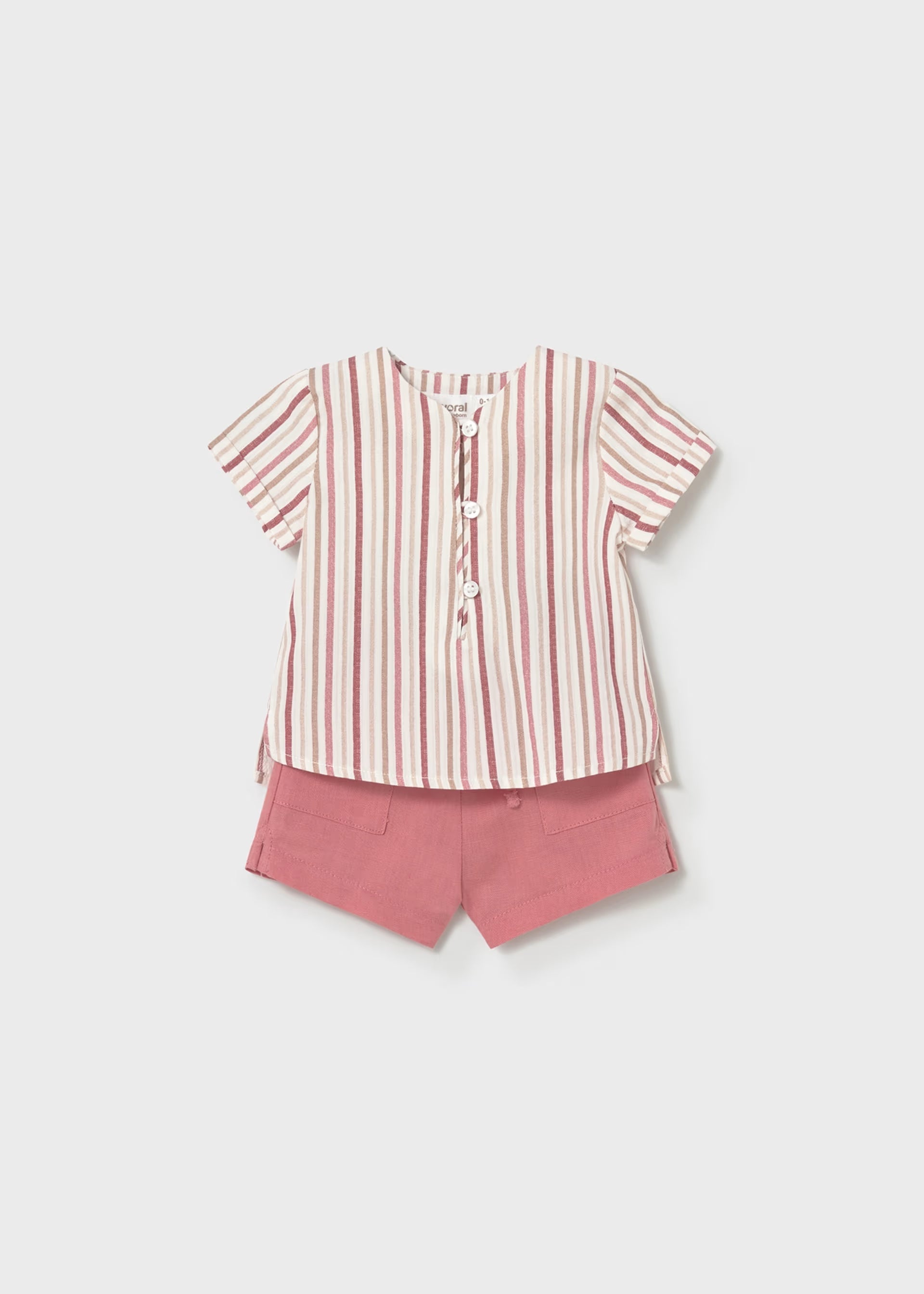 Conjunto pantalon corto y camisa