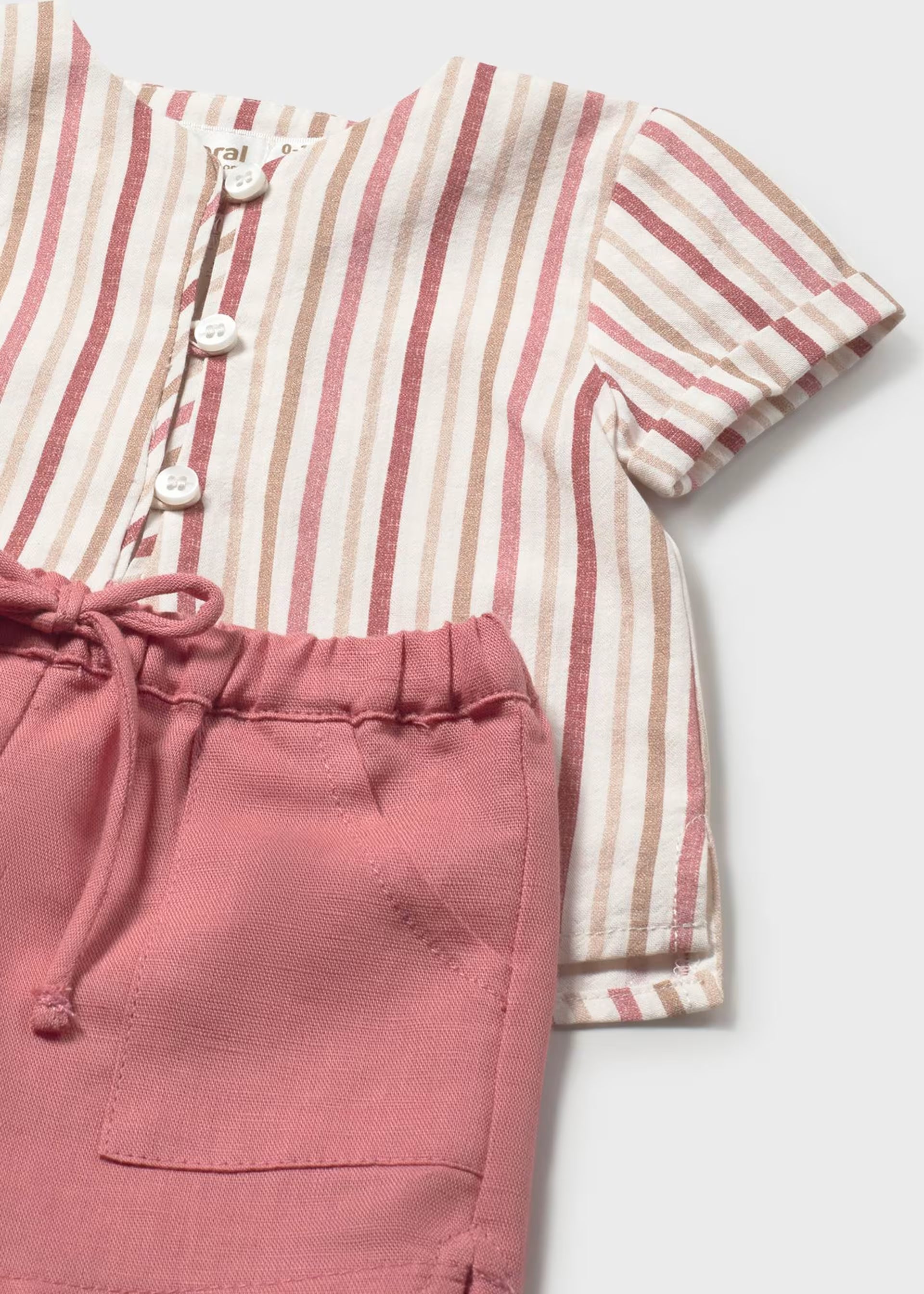 Conjunto pantalon corto y camisa