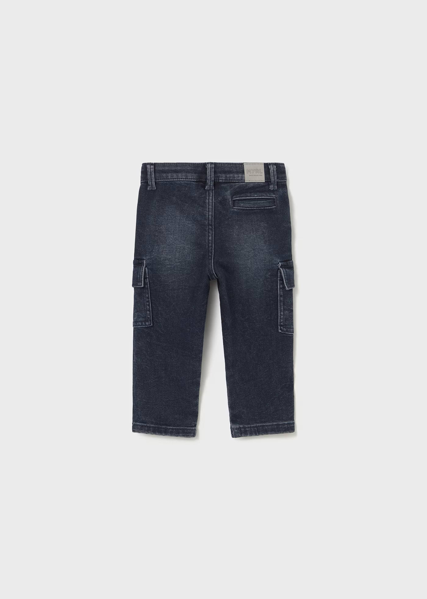 Pantalón cargo oscuro