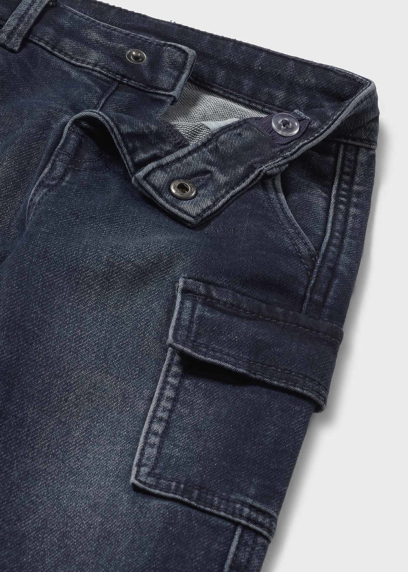 Pantalón cargo oscuro
