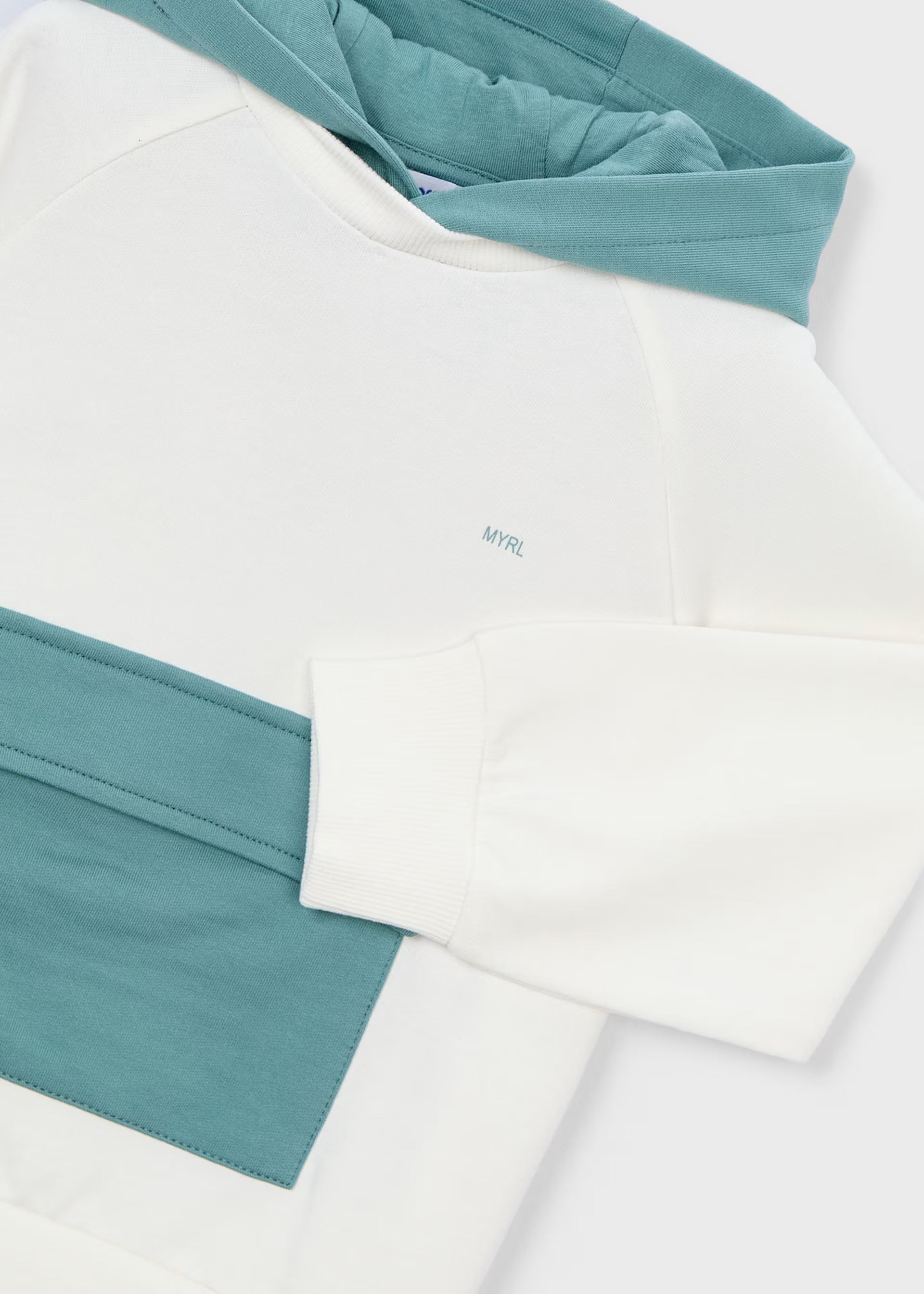 Pullover combinado